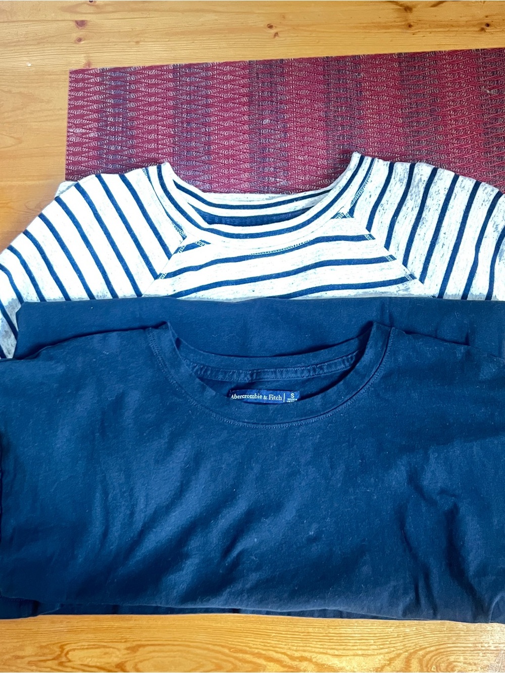 Abercrombie & Fitch Navy and White Striped teenagers/Short Sleeve Tees